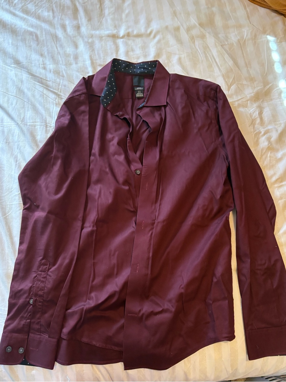 H&M Men's Burgundy Slim Fit Dress Shirt
